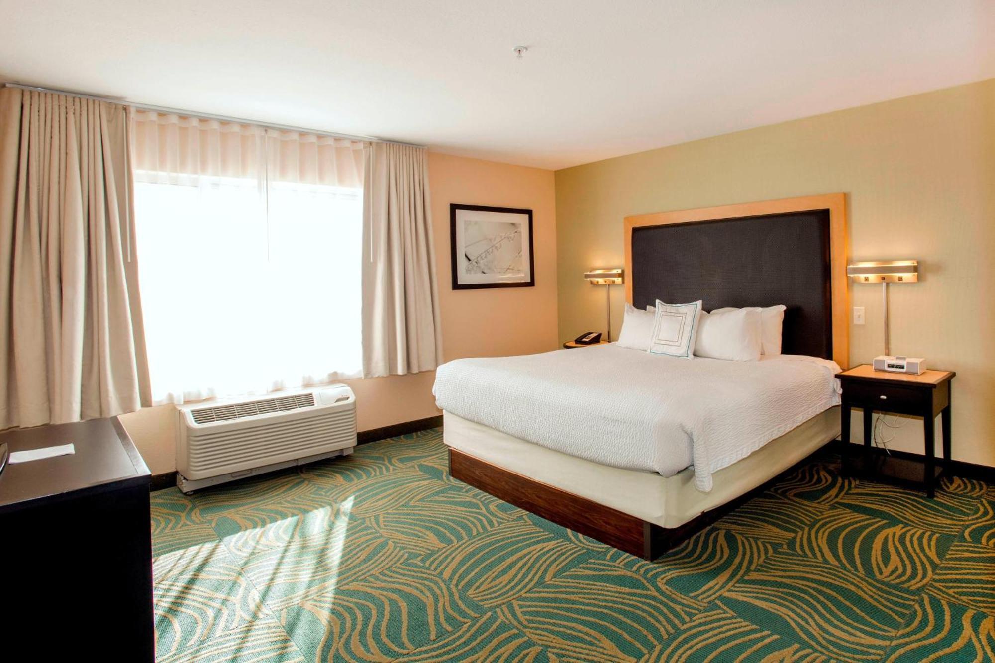 Springhill Suites By Marriott Pueblo Downtown Екстериор снимка